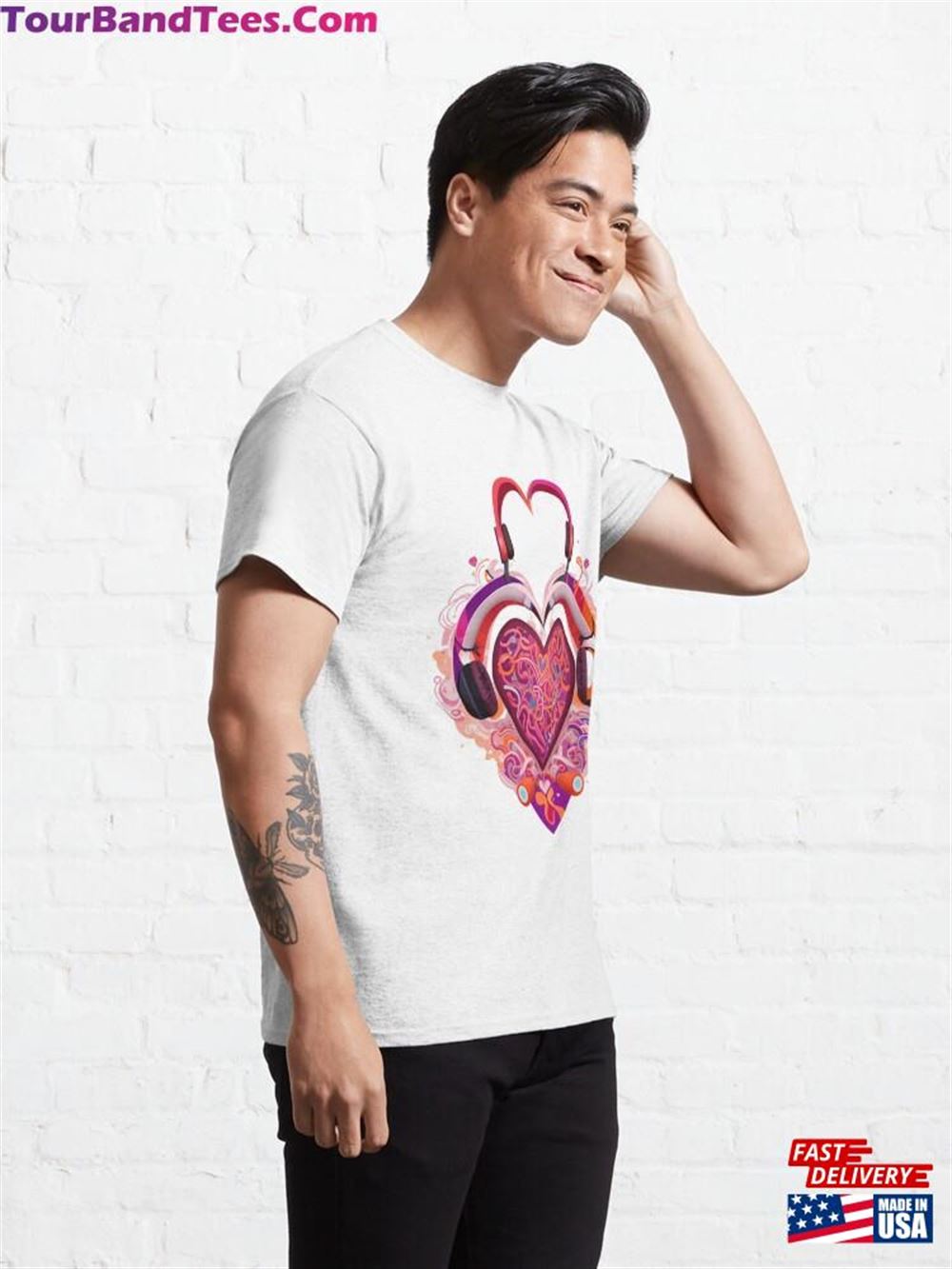 Colourful Graffiti Illustration Of Heart Classic T-Shirt 29Uf116127 – Utopia Fashion