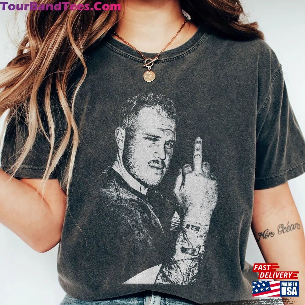 Funny Middle Finger From Zach Bryan Shirt Vintage Fan Tees Hoodie Unisex 29Uf092717 – Utopia Fashion