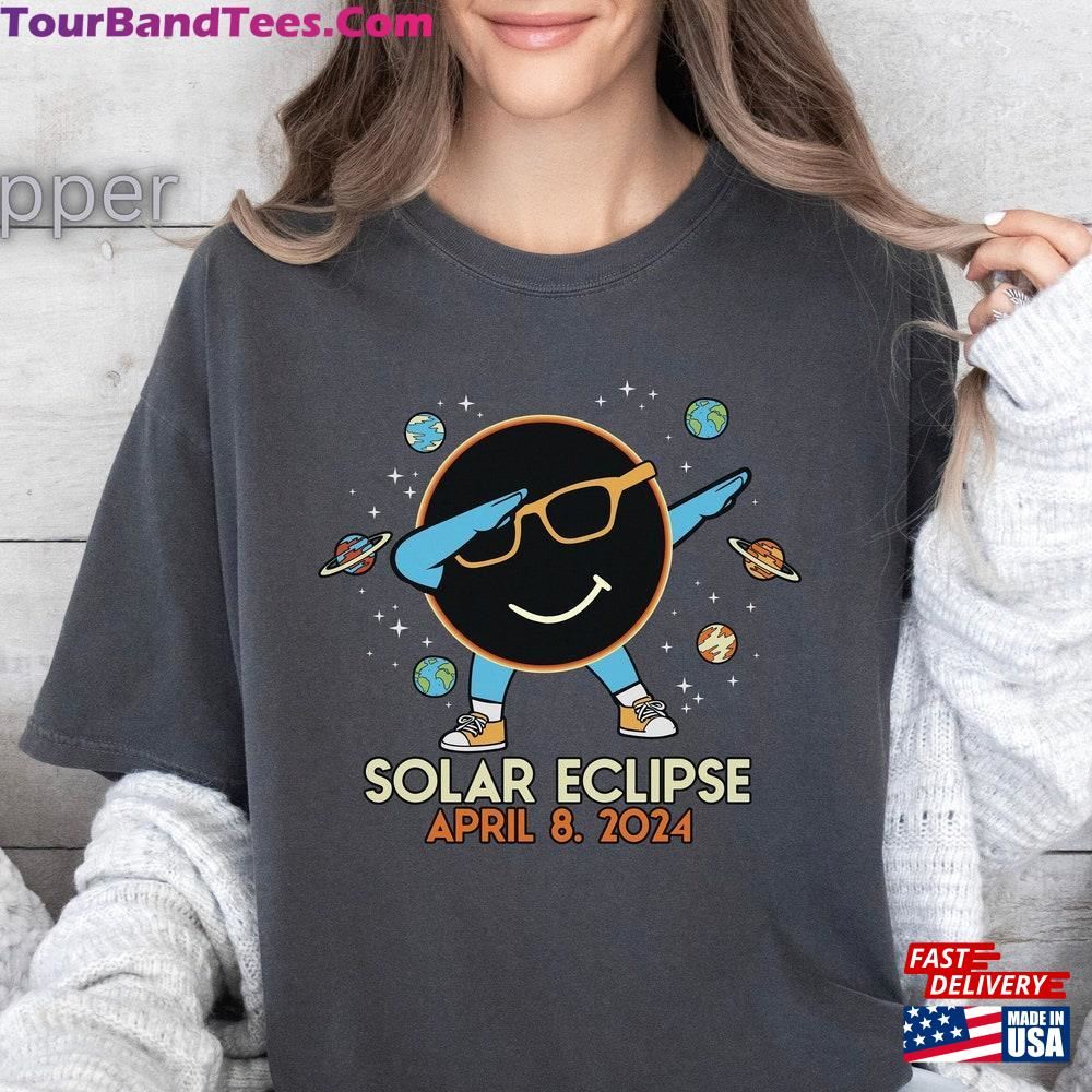 Path Of Totality Eclipse North T-Shirt Total Solar Astronomy Lover Gift Unisex Hoodie 29Uf103004 – Utopia Fashion